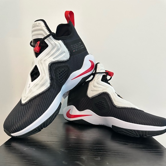 Nike lebron soldier 11 basketball shoes - Picture 1 of 5
